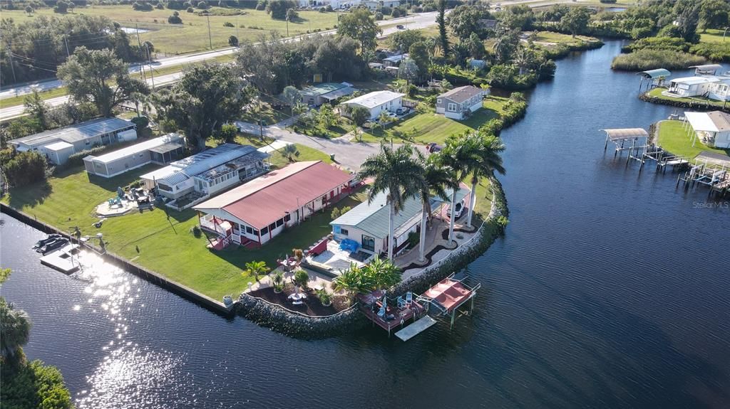 На продажу: $210,000 (2 спален, 2 ванн, 1056 Квадратных фут)