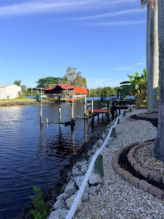 На продажу: $210,000 (2 спален, 2 ванн, 1056 Квадратных фут)