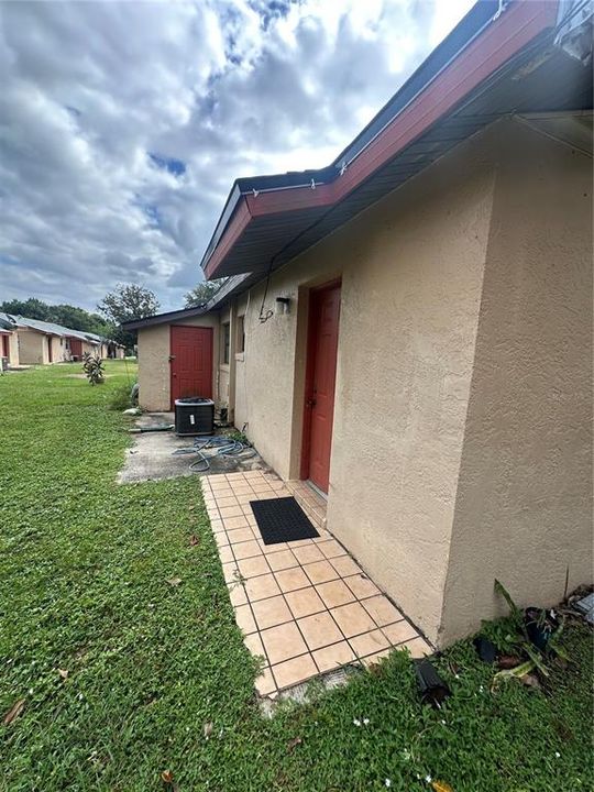 待售: $85,000 (2 贝兹, 1 浴室, 810 平方英尺)