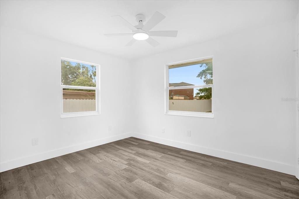 出租: $2,000 (3 贝兹, 2 浴室, 1120 平方英尺)