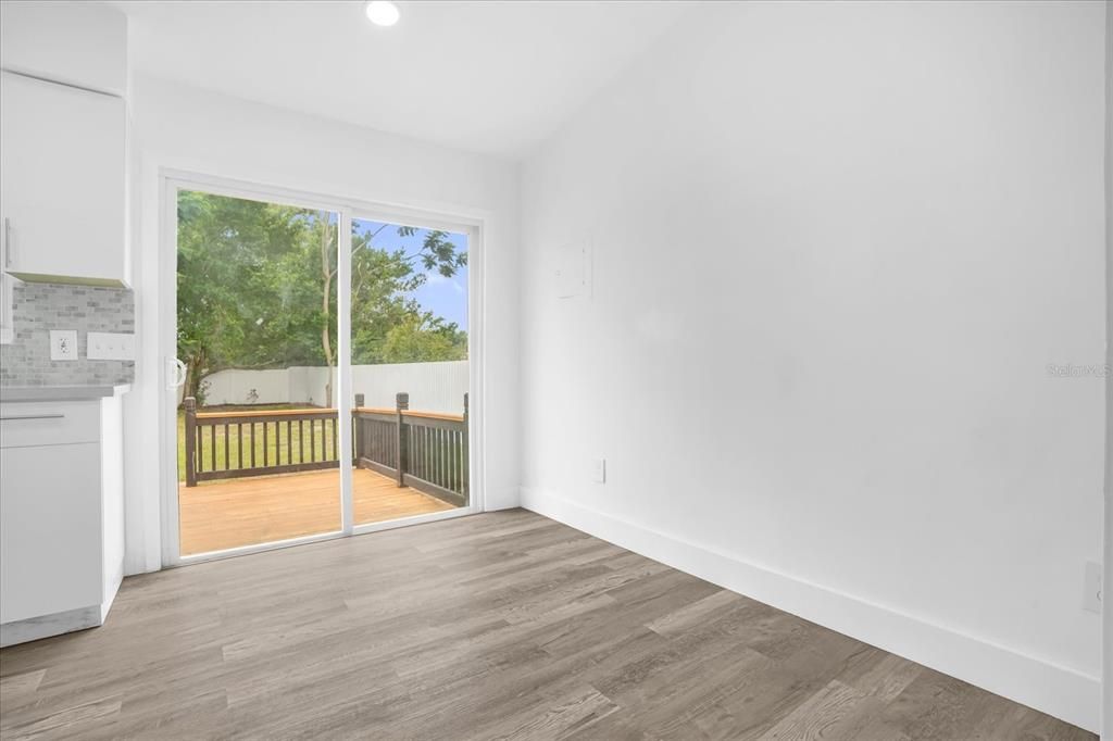 出租: $2,000 (3 贝兹, 2 浴室, 1120 平方英尺)