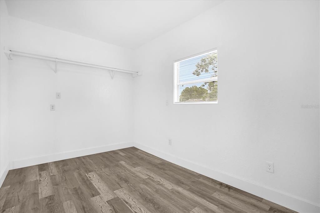 出租: $2,000 (3 贝兹, 2 浴室, 1120 平方英尺)