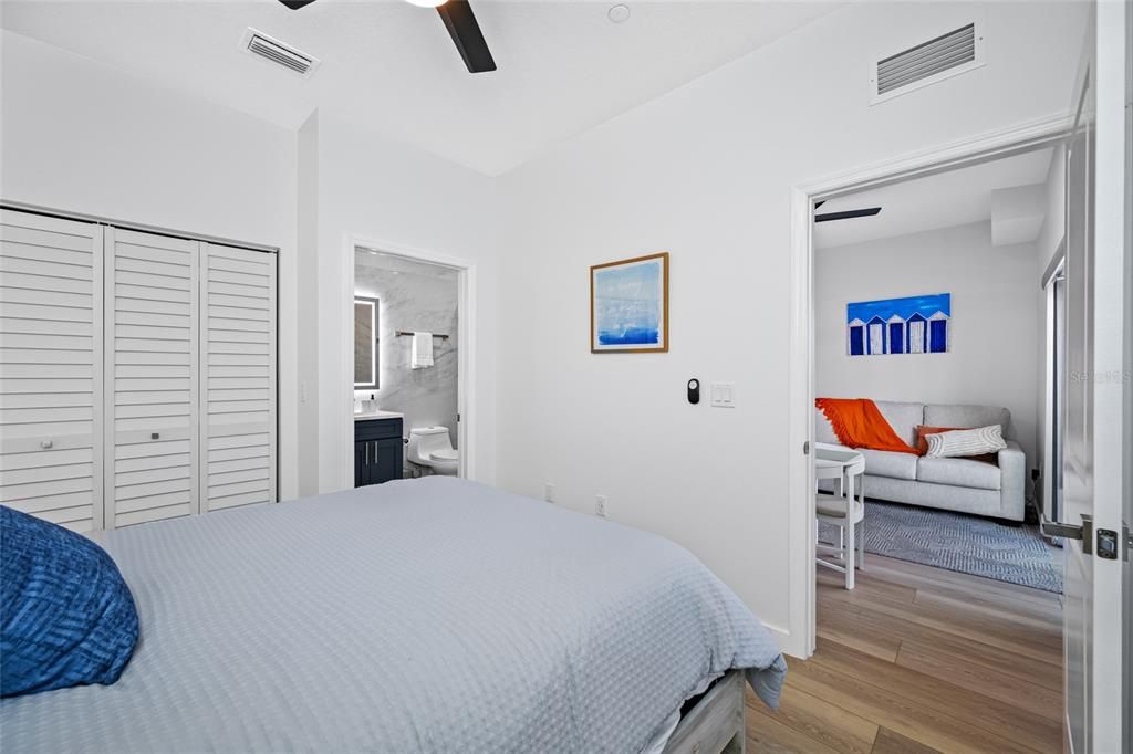 Activo con contrato: $2,000 (1 camas, 1 baños, 400 Pies cuadrados)