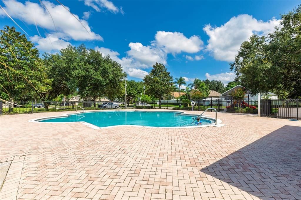 For Sale: $365,000 (4 beds, 2 baths, 2487 Square Feet)