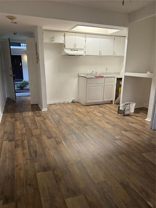 出租: $1,100 (1 贝兹, 1 浴室, 511 平方英尺)