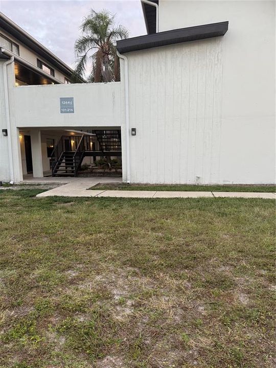 出租: $1,100 (1 贝兹, 1 浴室, 511 平方英尺)