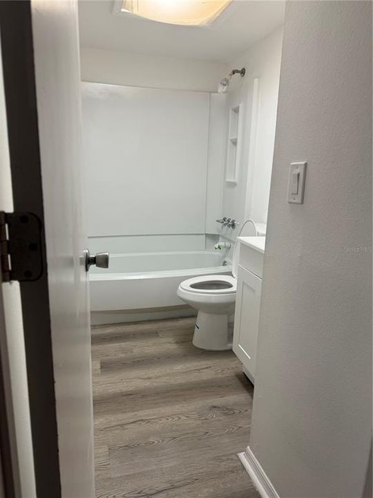 出租: $1,100 (1 贝兹, 1 浴室, 511 平方英尺)