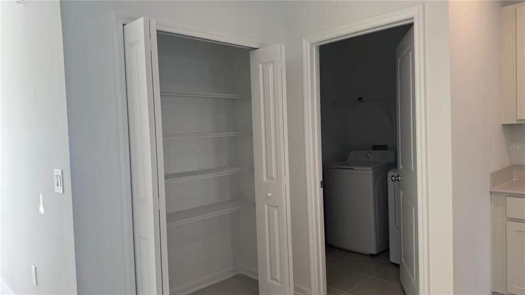 For Rent: $2,300 (5 beds, 2 baths, 2326 Square Feet)