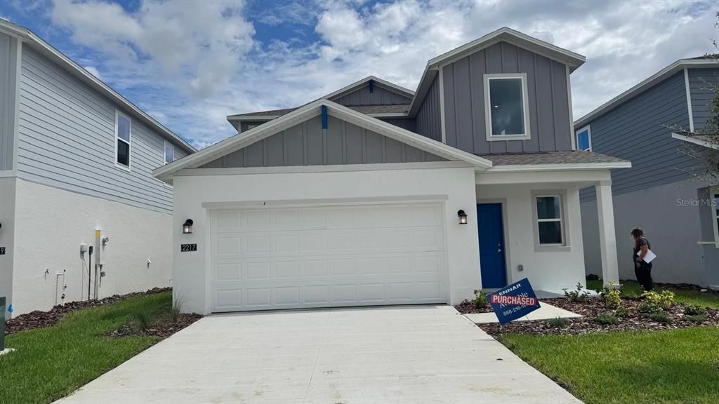 For Rent: $2,300 (5 beds, 2 baths, 2326 Square Feet)