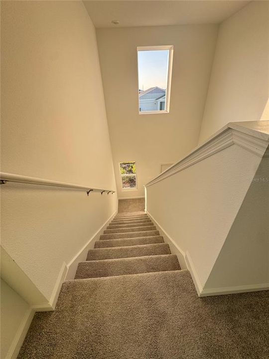 For Rent: $2,300 (5 beds, 2 baths, 2326 Square Feet)