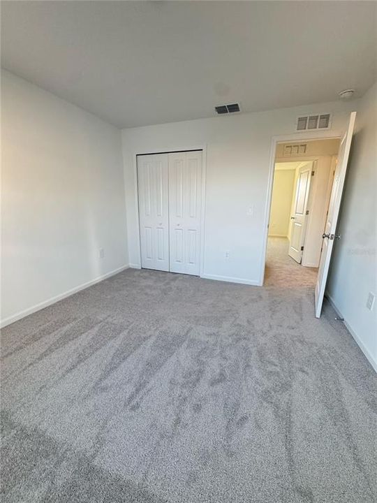 For Rent: $2,300 (5 beds, 2 baths, 2326 Square Feet)