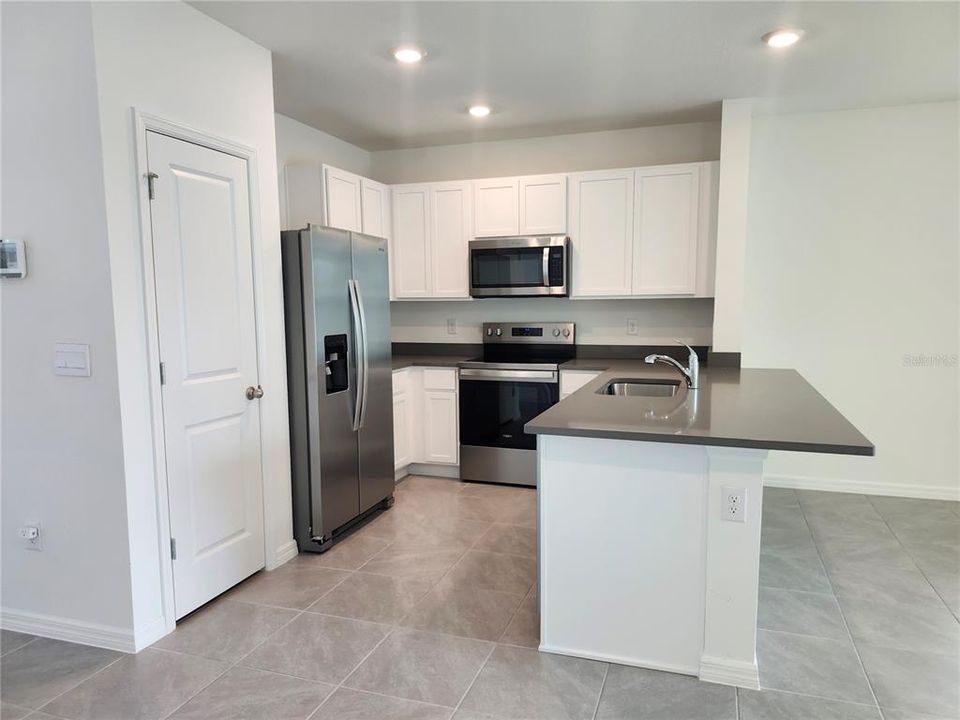 出租: $2,500 (3 贝兹, 2 浴室, 1488 平方英尺)