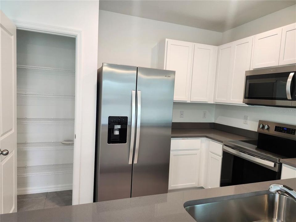 出租: $2,500 (3 贝兹, 2 浴室, 1488 平方英尺)