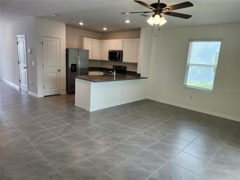 出租: $2,500 (3 贝兹, 2 浴室, 1488 平方英尺)