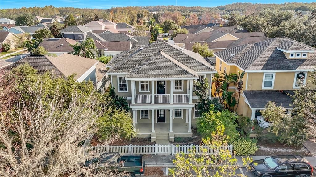 Activo con contrato: $604,950 (4 camas, 2 baños, 3334 Pies cuadrados)