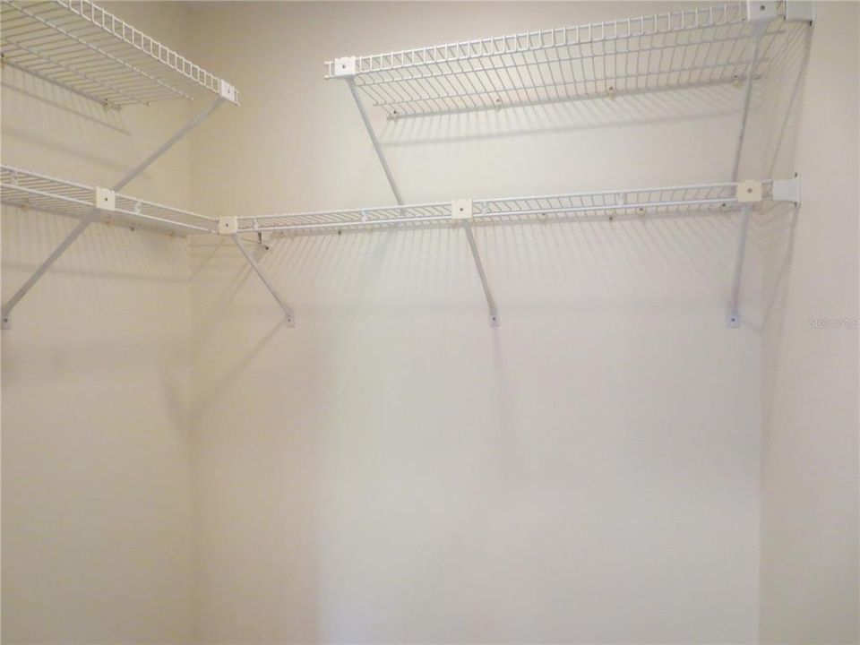 Active With Contract: $2,550 (2 beds, 2 baths, 1249 Square Feet)