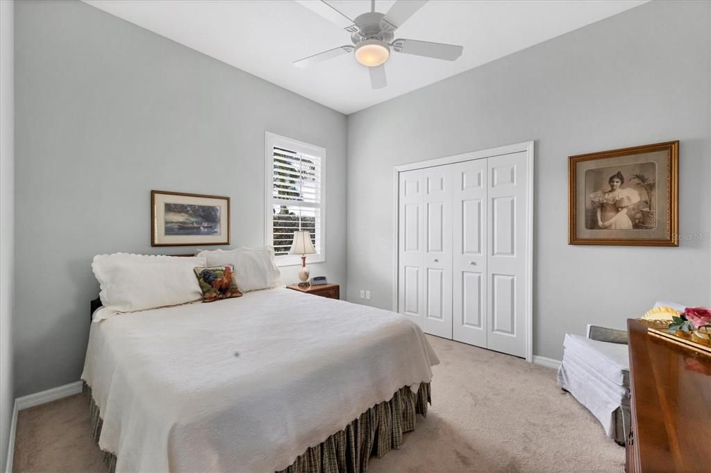 合同活跃: $745,000 (3 贝兹, 2 浴室, 2485 平方英尺)