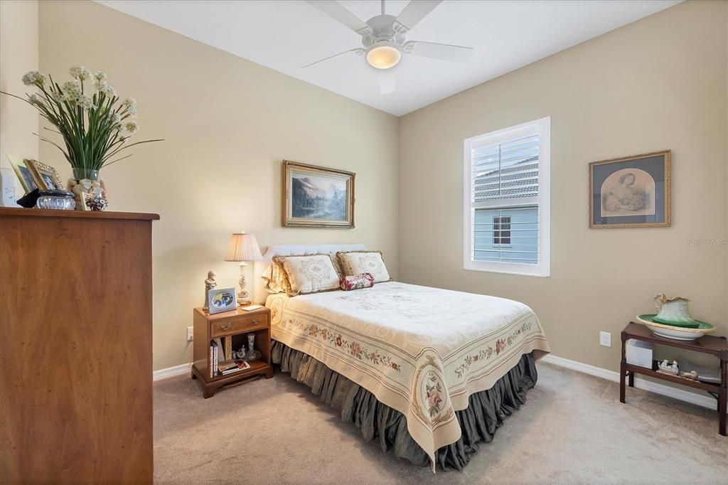 合同活跃: $745,000 (3 贝兹, 2 浴室, 2485 平方英尺)