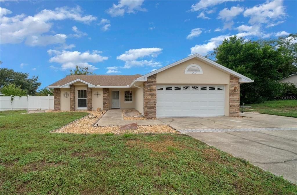 En Venta: $384,990 (3 camas, 2 baños, 1530 Pies cuadrados)