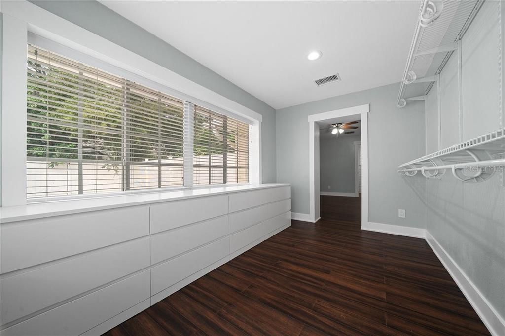 En Venta: $384,990 (3 camas, 2 baños, 1530 Pies cuadrados)