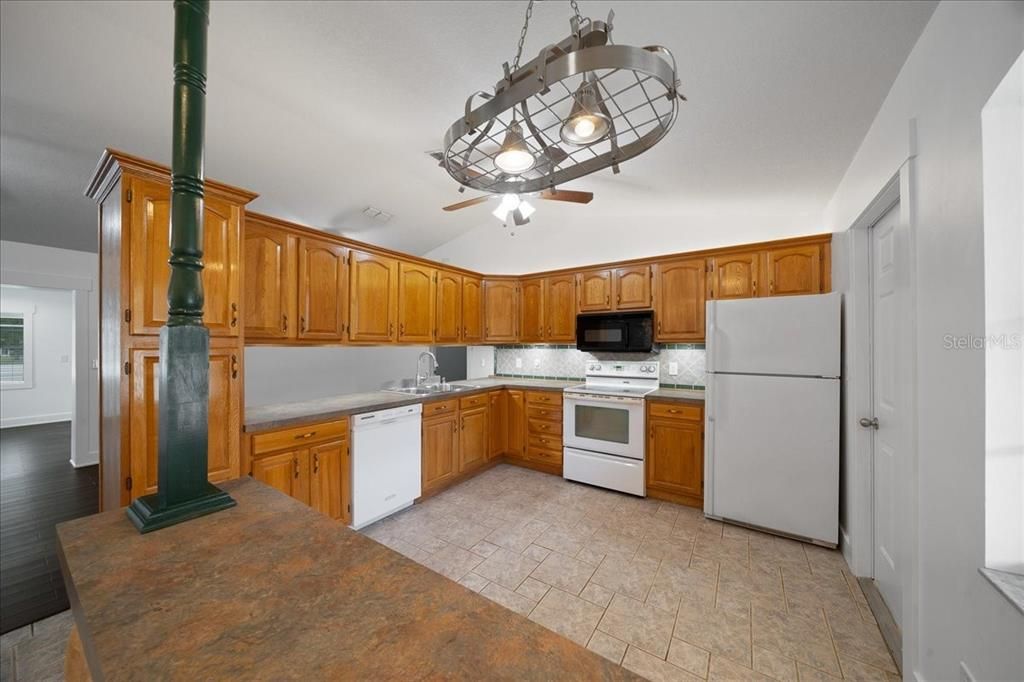 En Venta: $384,990 (3 camas, 2 baños, 1530 Pies cuadrados)