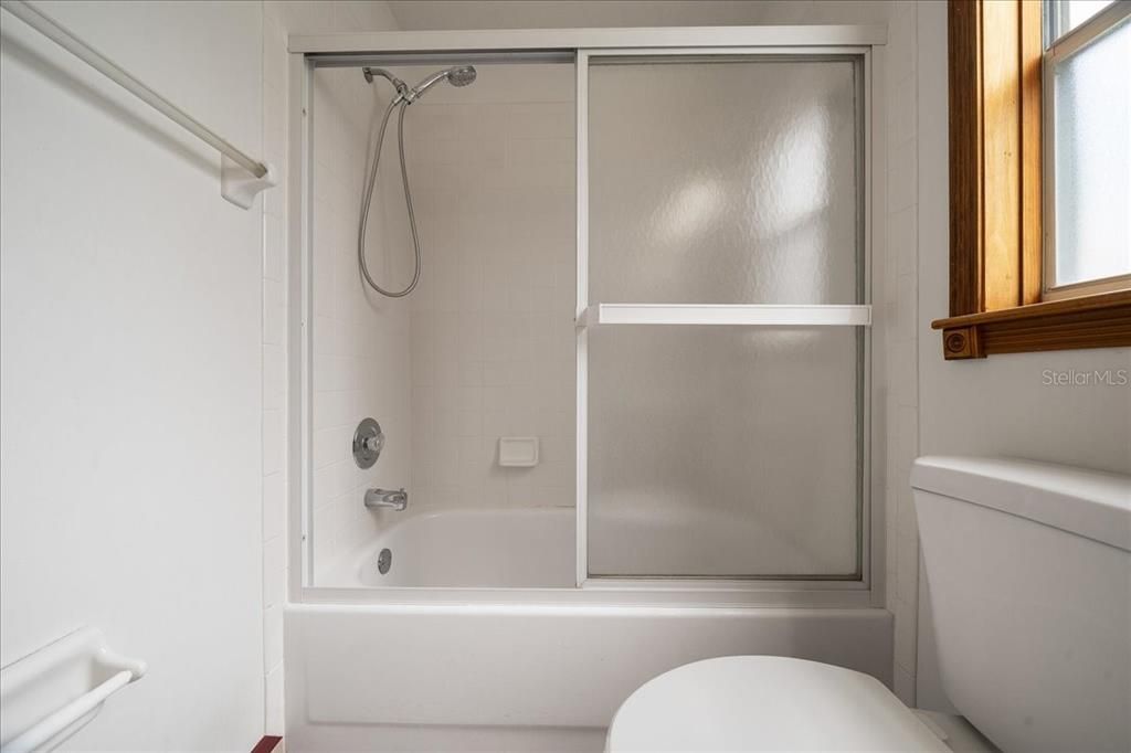 En Venta: $384,990 (3 camas, 2 baños, 1530 Pies cuadrados)