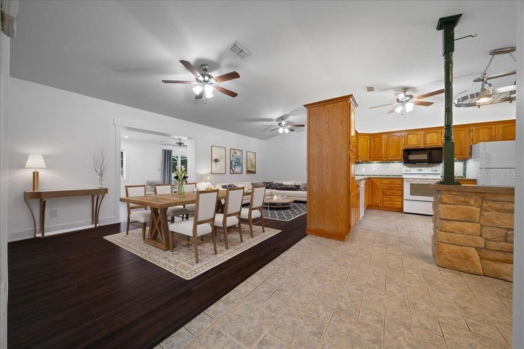 En Venta: $384,990 (3 camas, 2 baños, 1530 Pies cuadrados)