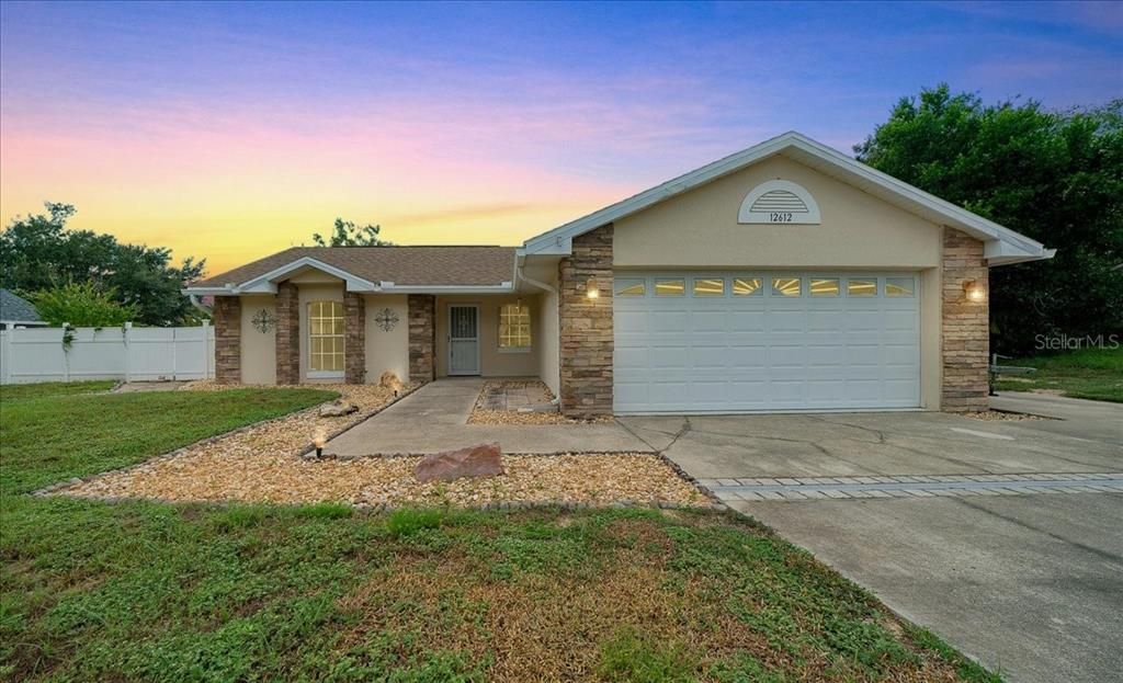 En Venta: $384,990 (3 camas, 2 baños, 1530 Pies cuadrados)