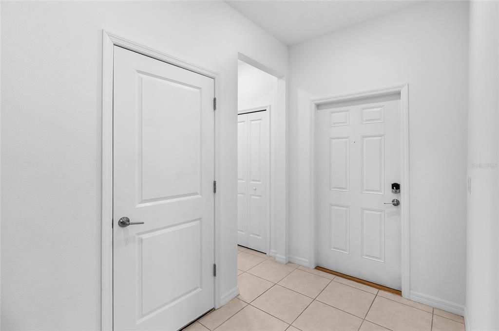 En Renta: $2,200 (3 camas, 2 baños, 2114 Pies cuadrados)