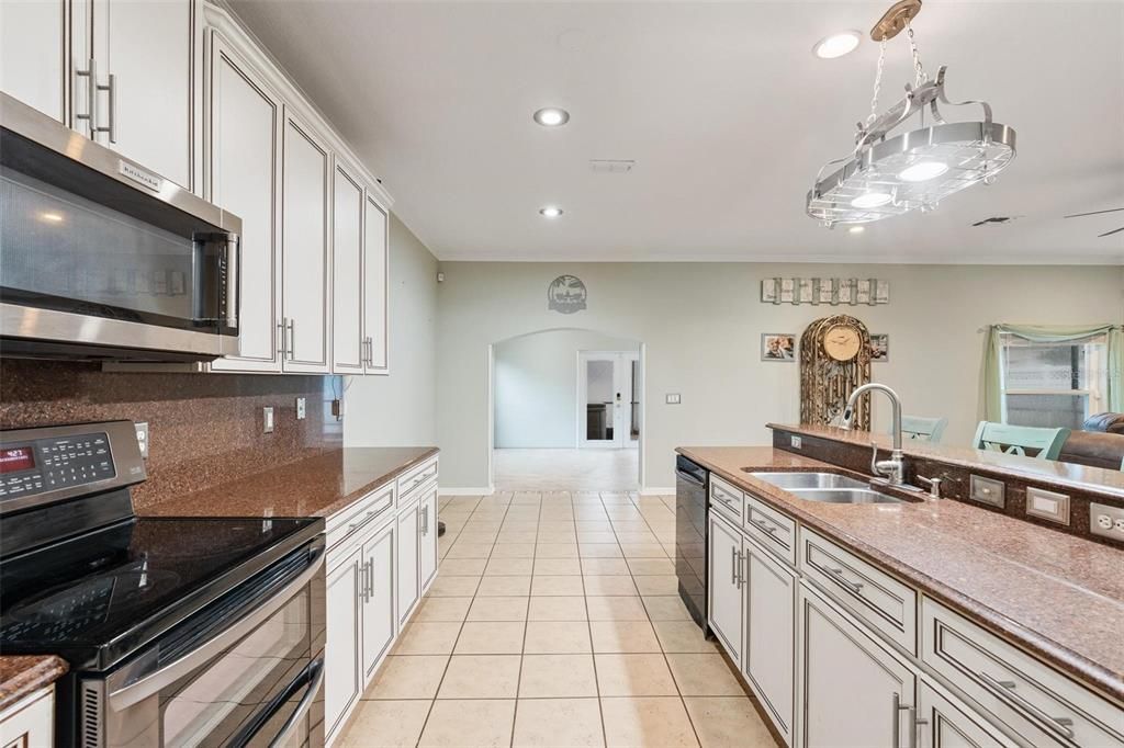 На продажу: $489,900 (4 спален, 3 ванн, 2774 Квадратных фут)