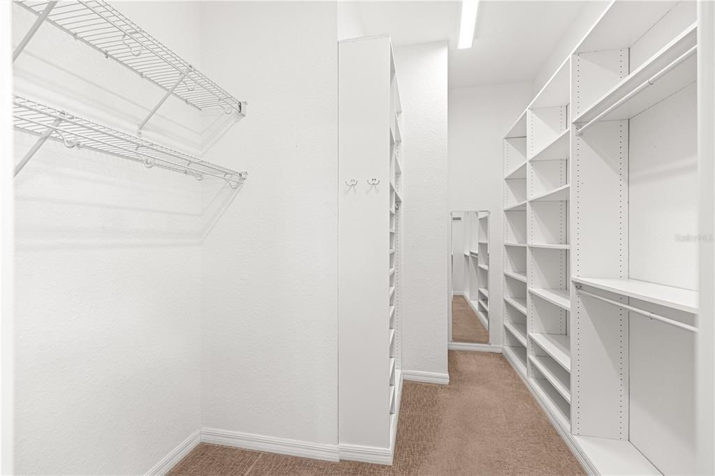 For Sale: $429,900 (3 beds, 2 baths, 1955 Square Feet)