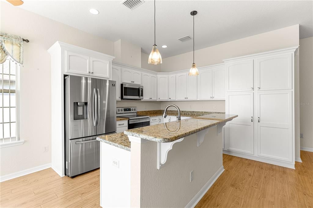 For Sale: $429,900 (3 beds, 2 baths, 1955 Square Feet)