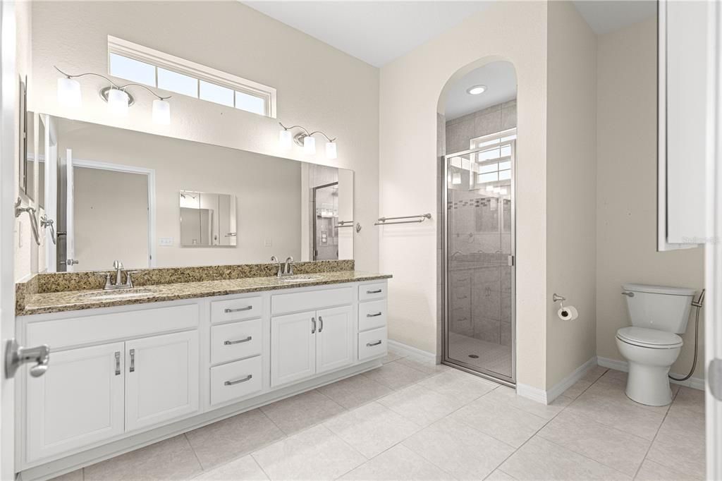 For Sale: $429,900 (3 beds, 2 baths, 1955 Square Feet)