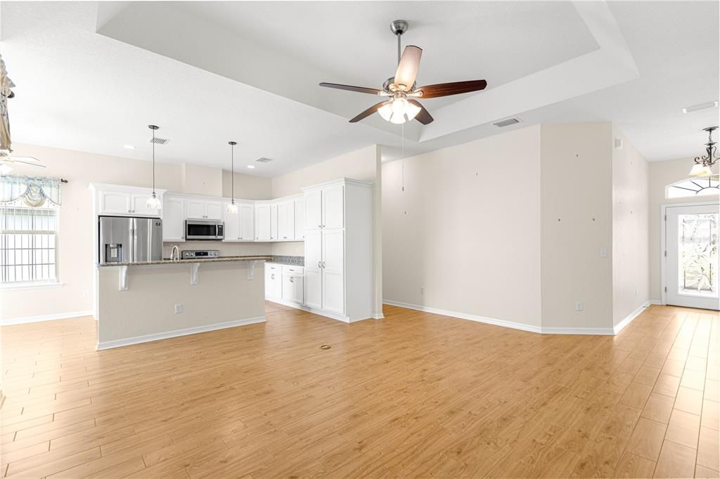 For Sale: $429,900 (3 beds, 2 baths, 1955 Square Feet)