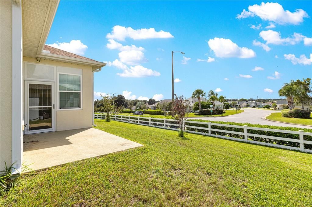 For Sale: $429,900 (3 beds, 2 baths, 1955 Square Feet)