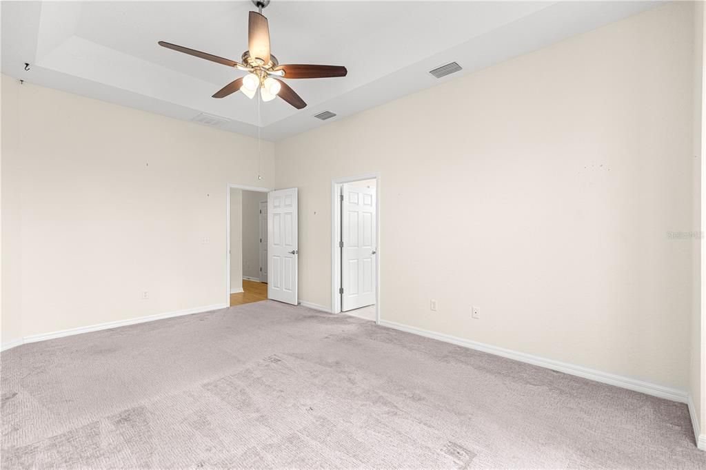 For Sale: $429,900 (3 beds, 2 baths, 1955 Square Feet)