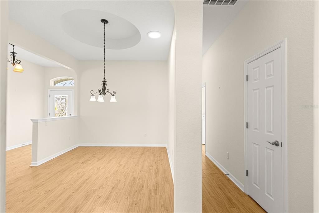 For Sale: $429,900 (3 beds, 2 baths, 1955 Square Feet)