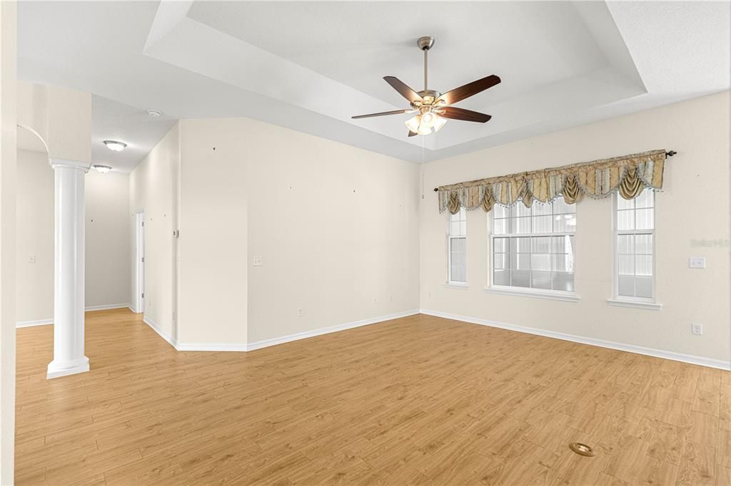 For Sale: $429,900 (3 beds, 2 baths, 1955 Square Feet)