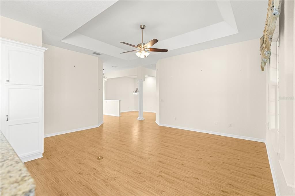 For Sale: $429,900 (3 beds, 2 baths, 1955 Square Feet)