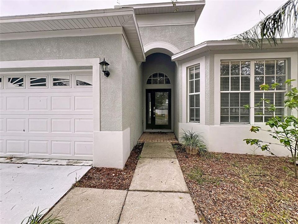 Active With Contract: $289,000 (4 beds, 3 baths, 2169 Square Feet)