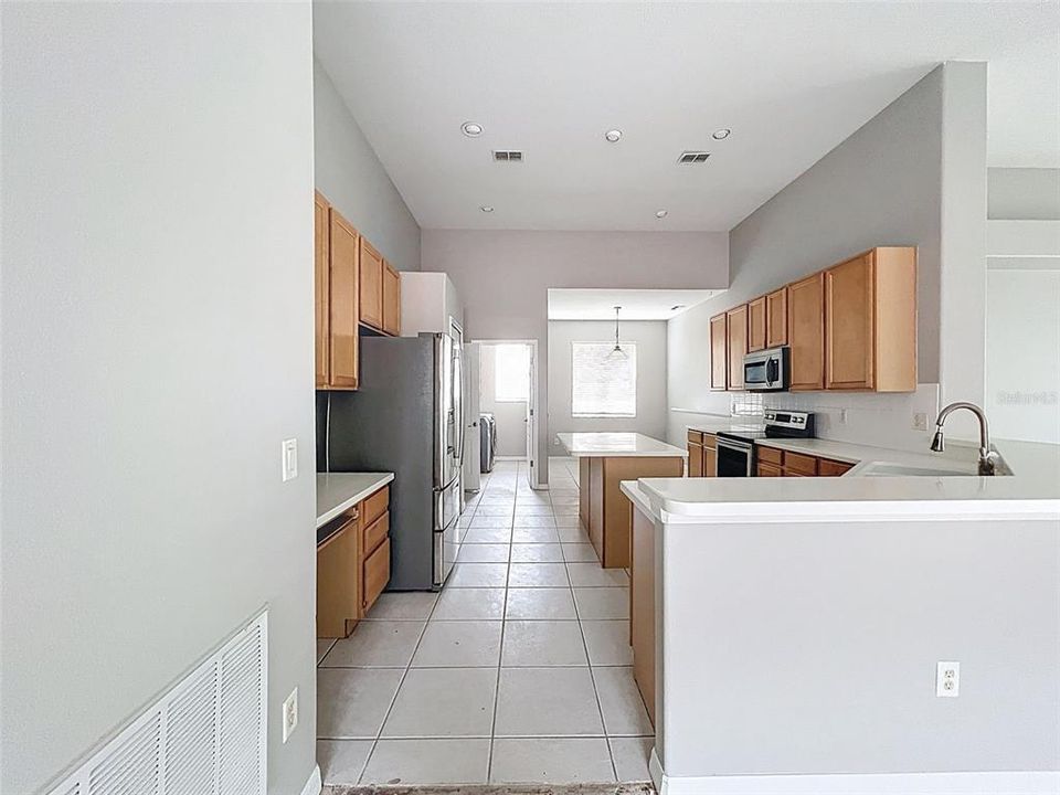Active With Contract: $289,000 (4 beds, 3 baths, 2169 Square Feet)