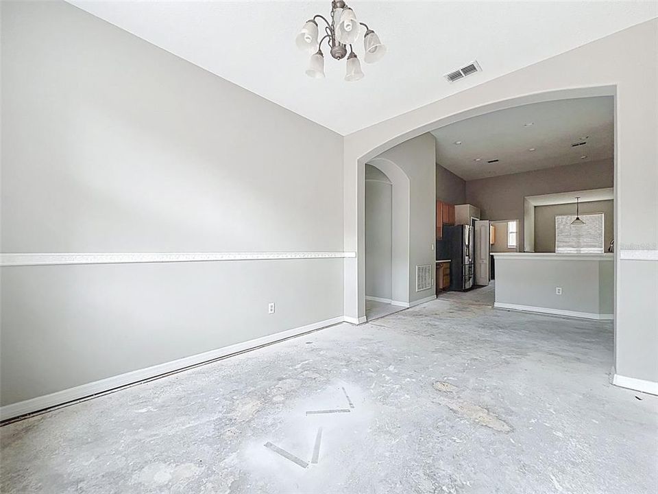 Active With Contract: $289,000 (4 beds, 3 baths, 2169 Square Feet)