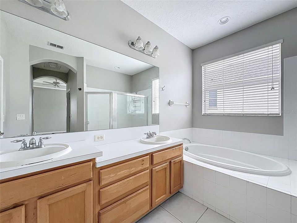 Active With Contract: $289,000 (4 beds, 3 baths, 2169 Square Feet)