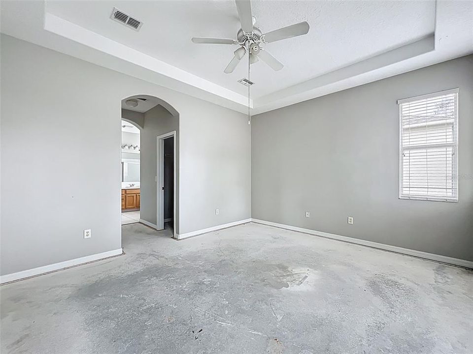 Active With Contract: $289,000 (4 beds, 3 baths, 2169 Square Feet)