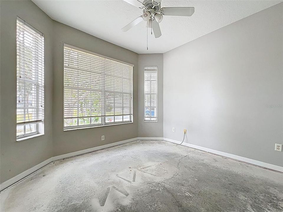 Active With Contract: $289,000 (4 beds, 3 baths, 2169 Square Feet)