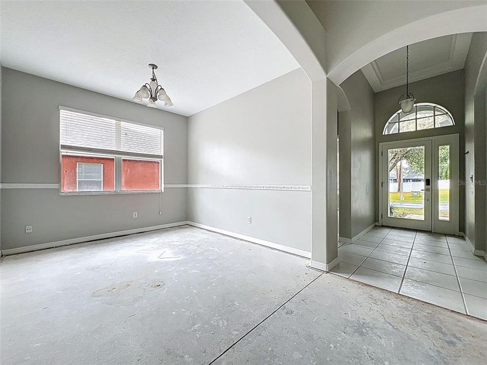 Active With Contract: $289,000 (4 beds, 3 baths, 2169 Square Feet)