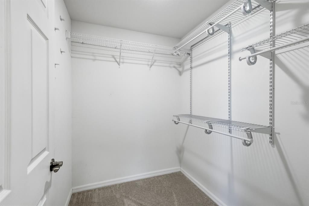 For Sale: $535,000 (3 beds, 2 baths, 1912 Square Feet)