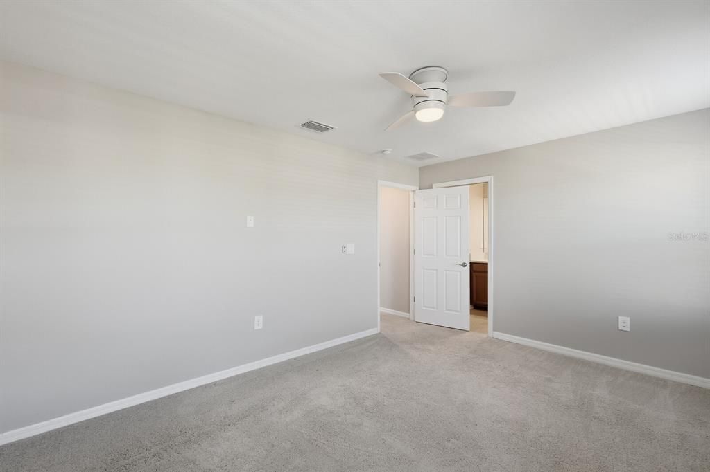 For Sale: $535,000 (3 beds, 2 baths, 1912 Square Feet)