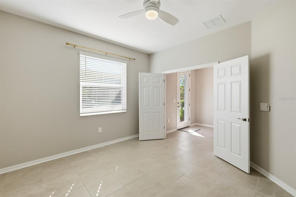 For Sale: $535,000 (3 beds, 2 baths, 1912 Square Feet)