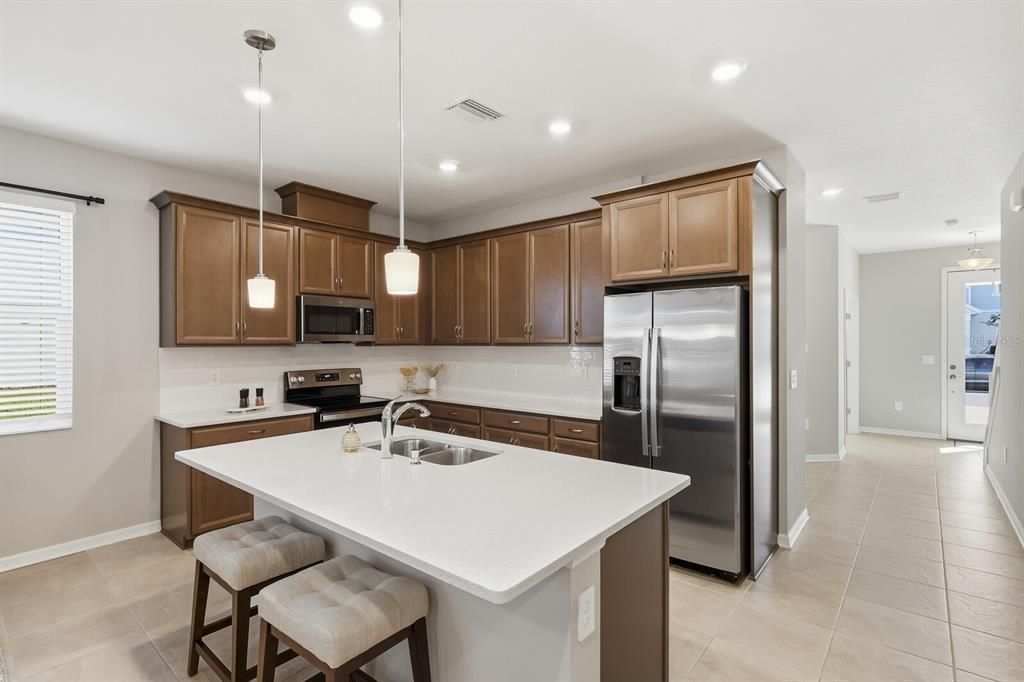 For Sale: $535,000 (3 beds, 2 baths, 1912 Square Feet)